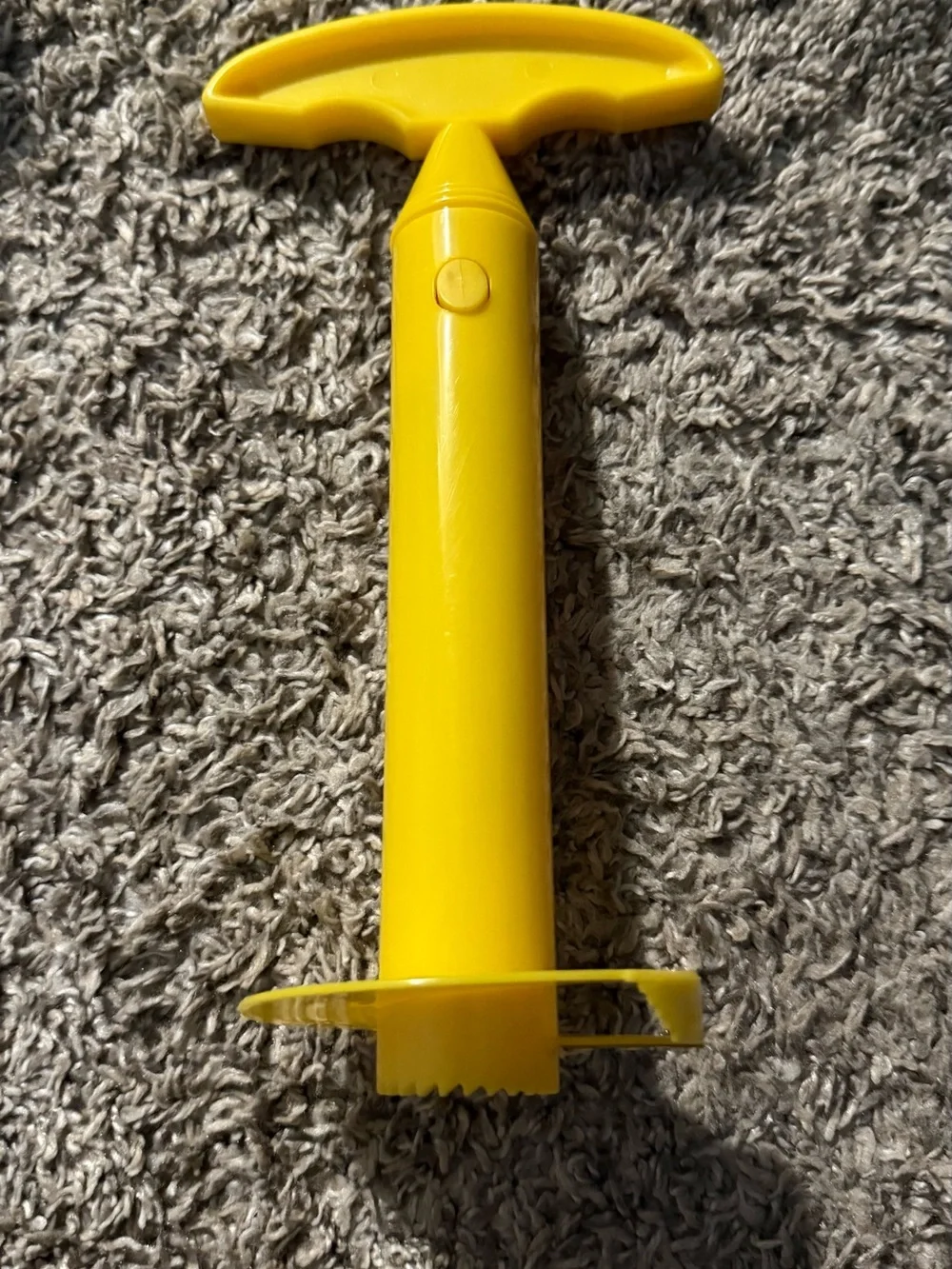 Yellow Plastic Hand pineapple cutter/ Kitchen Tool